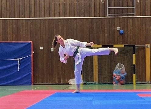 Ann-Sofie utövar karate